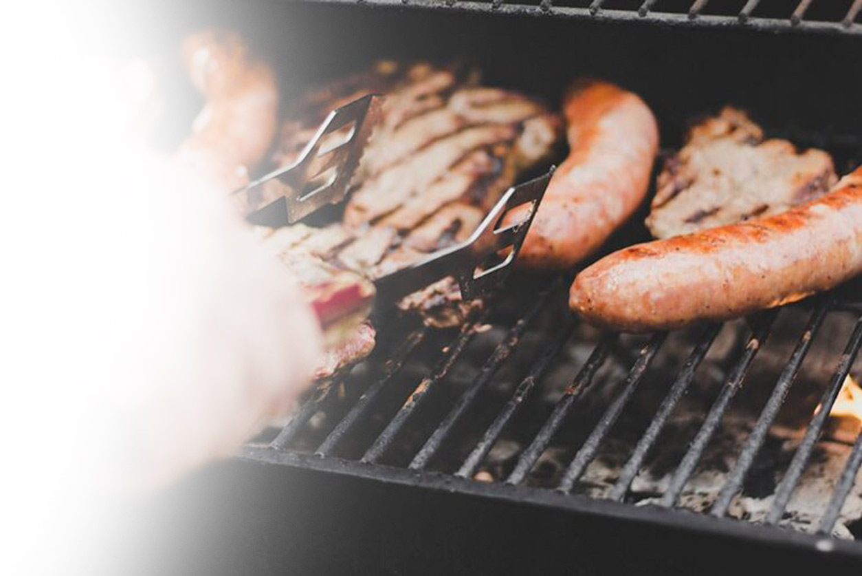 How Not to Let Mosquitoes Ruin Your Backyard Barbecue